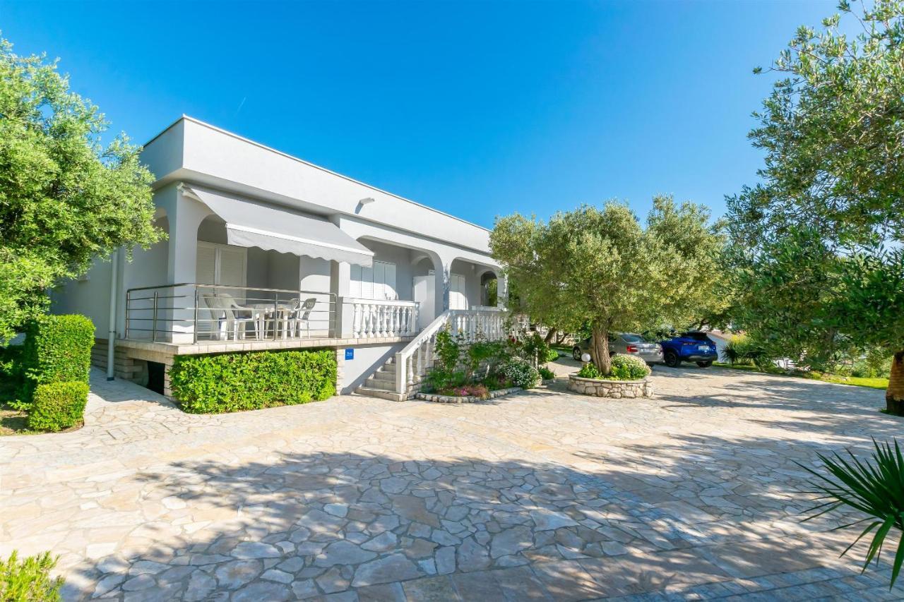 Apartments Anka Kampor Dış mekan fotoğraf